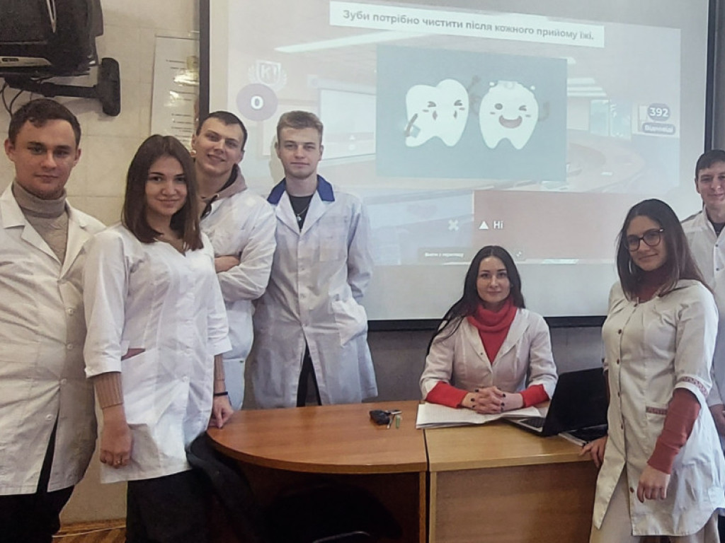 Напередодні Міжнародного Дня стоматолога майбутні стоматологи змагалися на кращу обізнаність